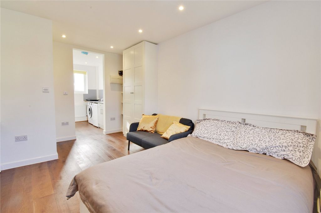 Property photo 3 of 7 Picture No. 19