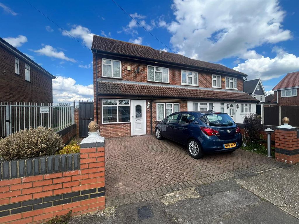 Property photo 1 of 19 External
