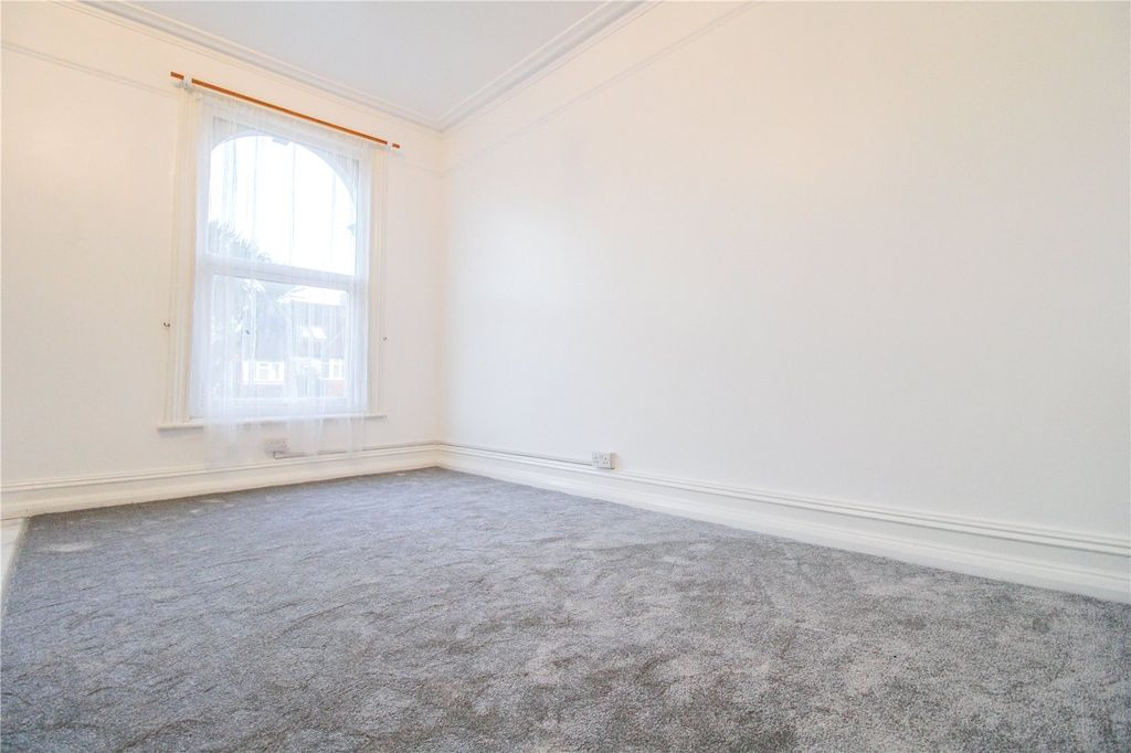 Property photo 3 of 10 Picture No. 08