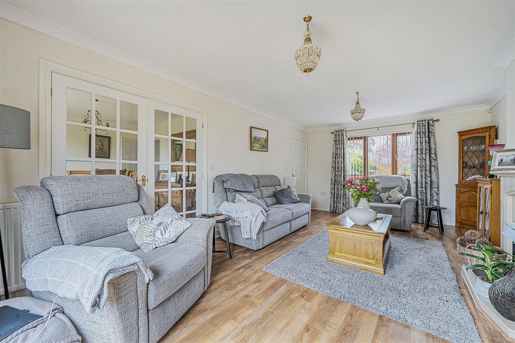 Property photo 2 of 29 1374888-1-690E12Af75201.Jpg