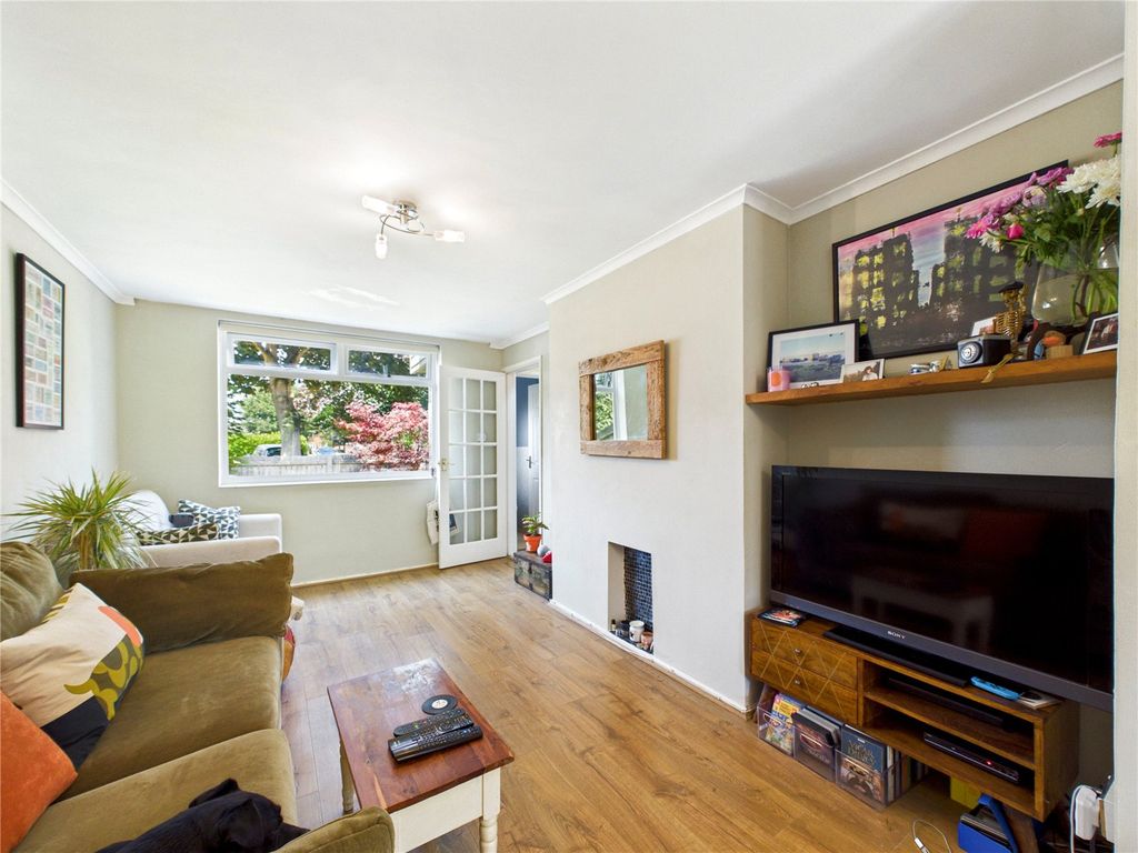 Property photo 2 of 27 Picture No. 28