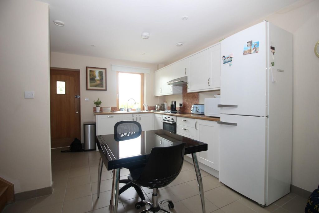 Property photo 2 of 12 Img_4565.Jpg
