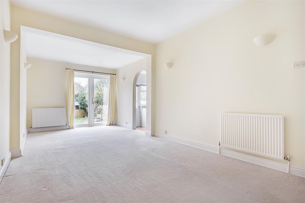 Property photo 3 of 13 Family Room.Jpg