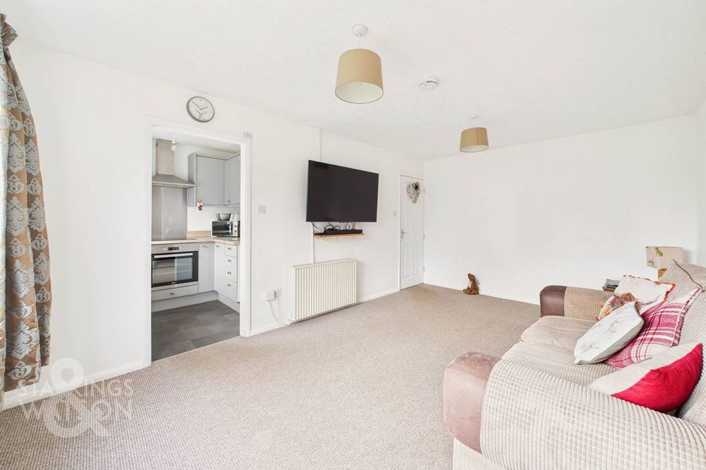 Property photo 3 of 18