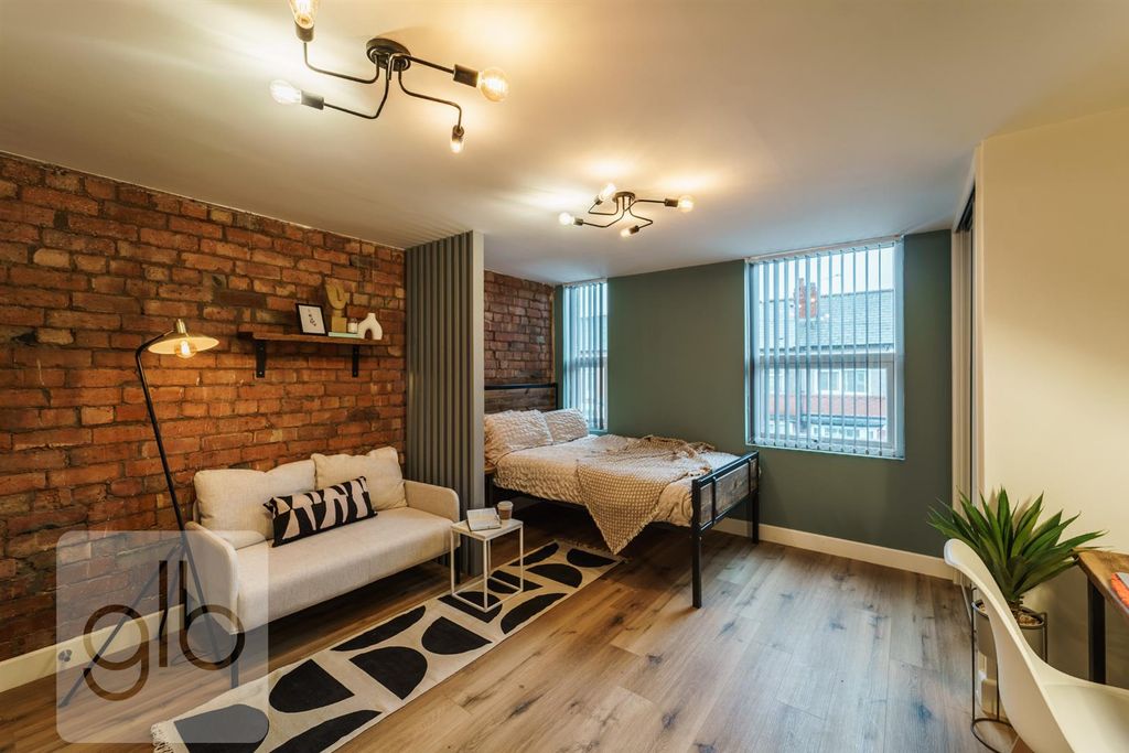 Property photo 1 of 18 7.Png