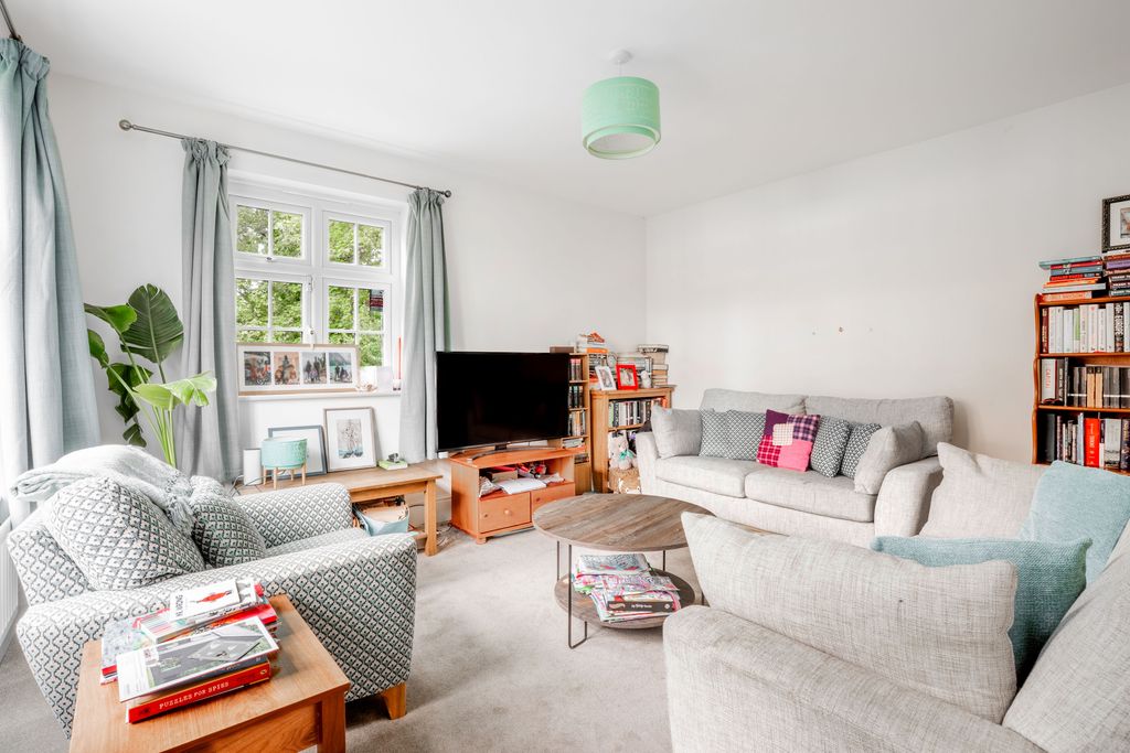 Property photo 2 of 25 A8