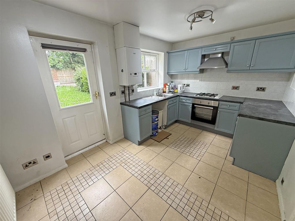 Property photo 3 of 9 Kitchen.Jpg