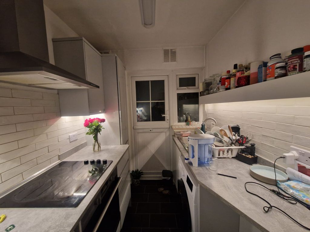 Property photo 1 of 4