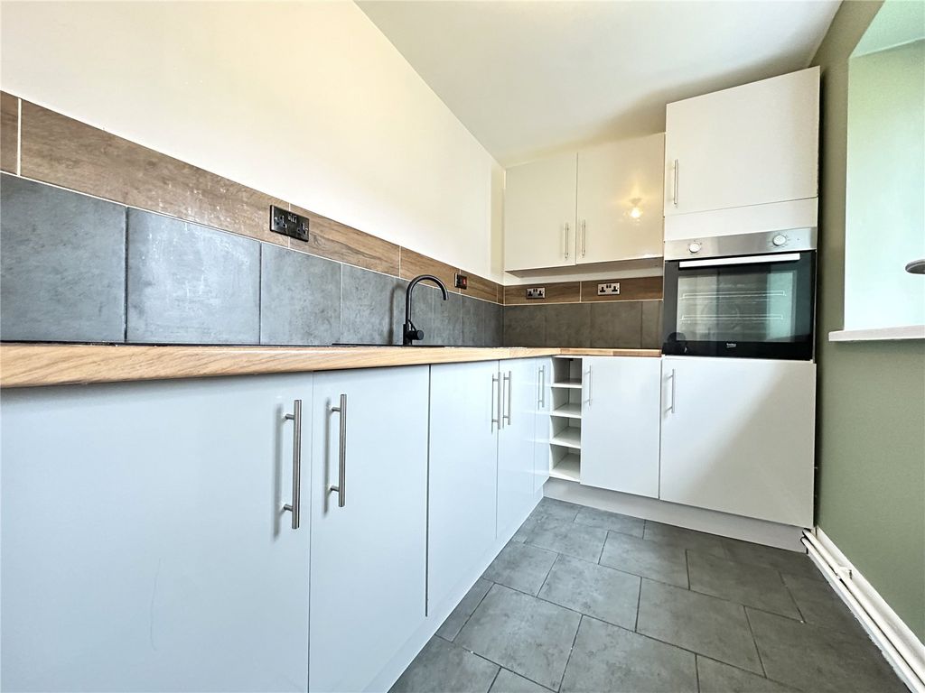 Property photo 3 of 9 Picture No. 14