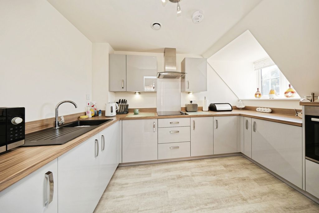 Property photo 3 of 13 Pbox-Img.Jpg