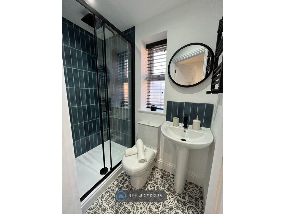 Property photo 3 of 20 Room 2 En-Suite