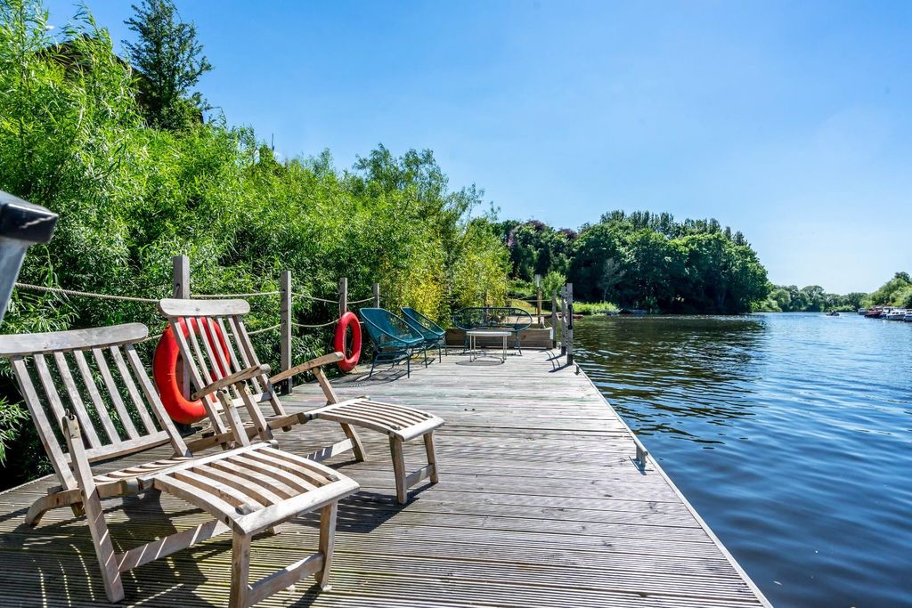 Property photo 1 of 22 Exterior