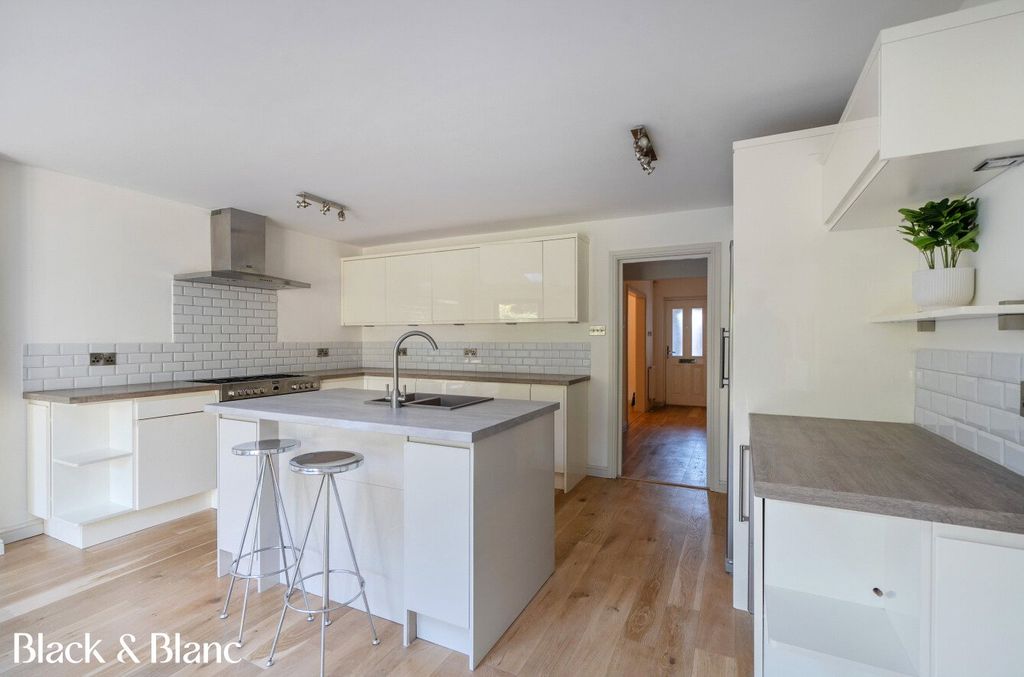 Property photo 3 of 21 Kitchen/ Diner