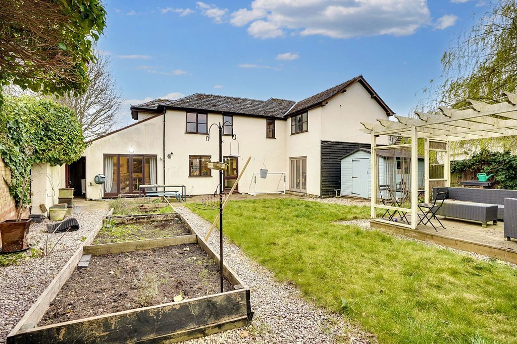 Property photo 1 of 11