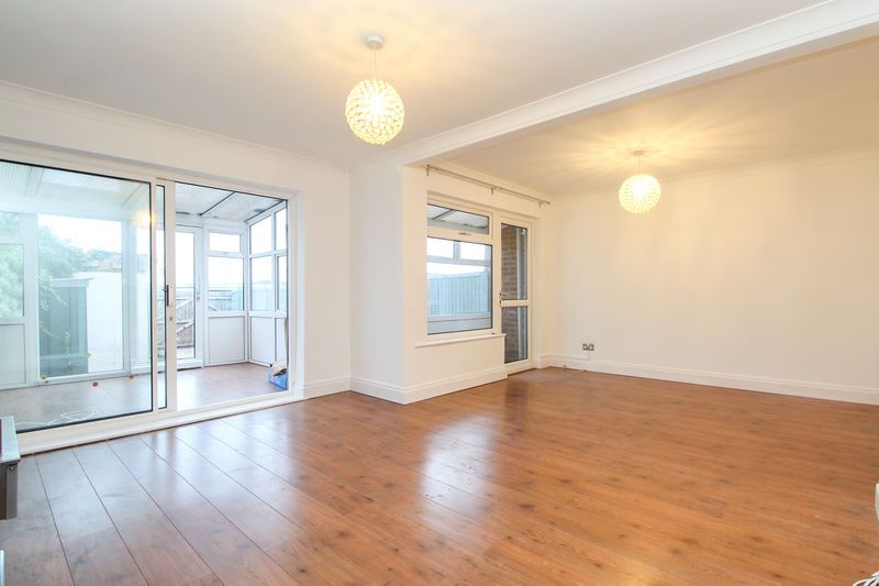 Property photo 2 of 14 Lounge/Diner