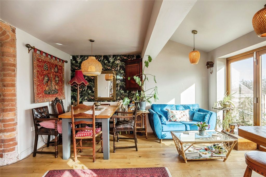 Property photo 3 of 31 Picture No. 16