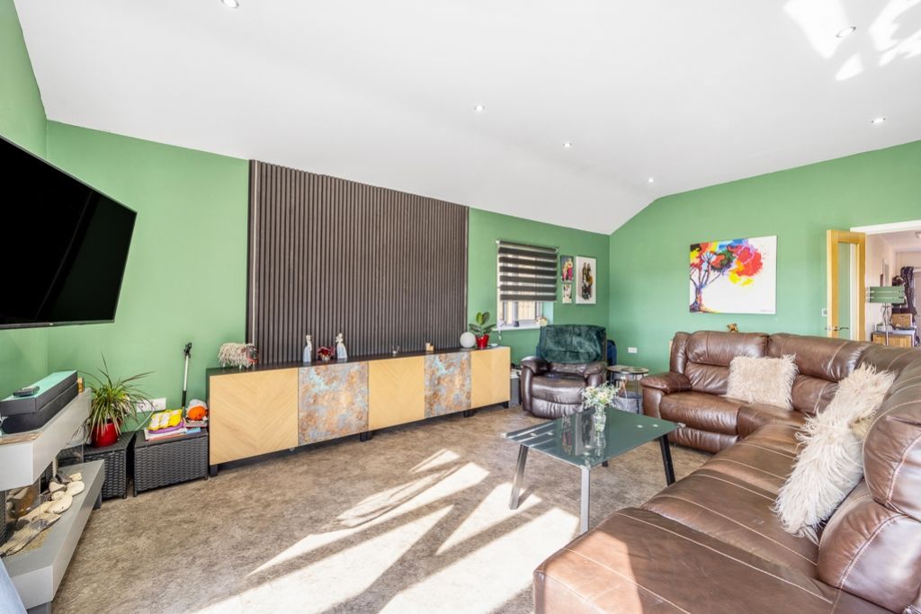 Property photo 3 of 27 16 Highstock Lane (Gedney Hill)-22