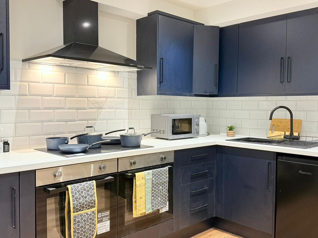 Property photo 2 of 24