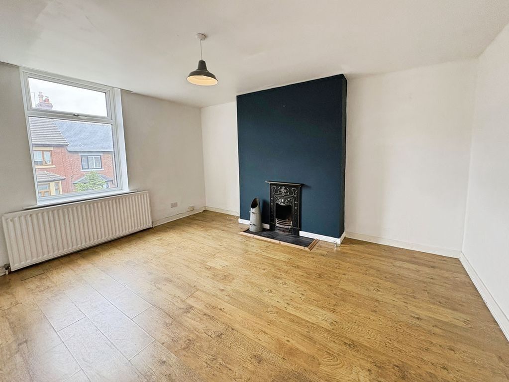 Property photo 2 of 16 Photo 12