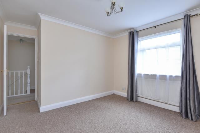 Property photo 3 of 10 Bedroom