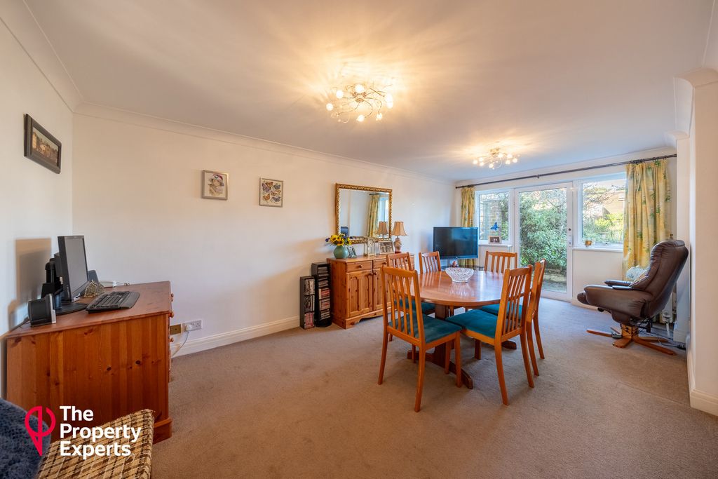 Property photo 3 of 15