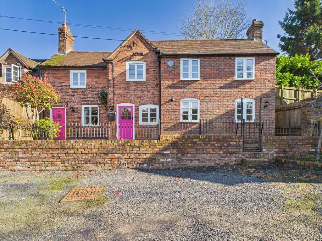 Property photo 1 of 11 Photo 13