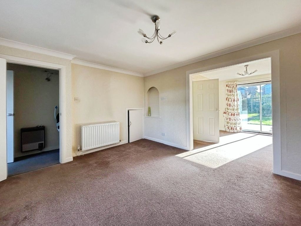 Property photo 3 of 13 Pbox-Bedroom-340540.Jpeg