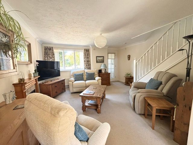 Property photo 2 of 16 Sitting Room