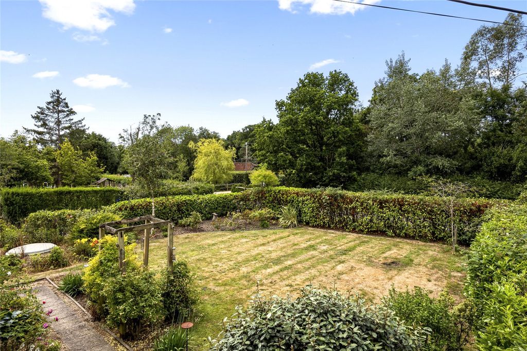Property photo 3 of 17 Garden