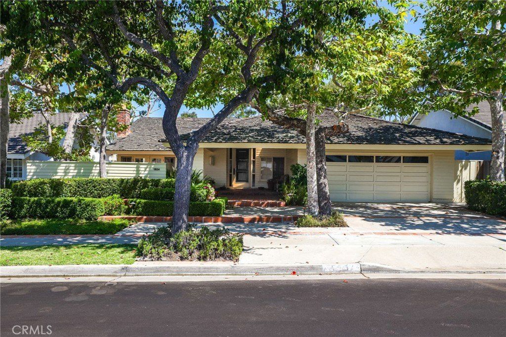 Property photo 1 of 36