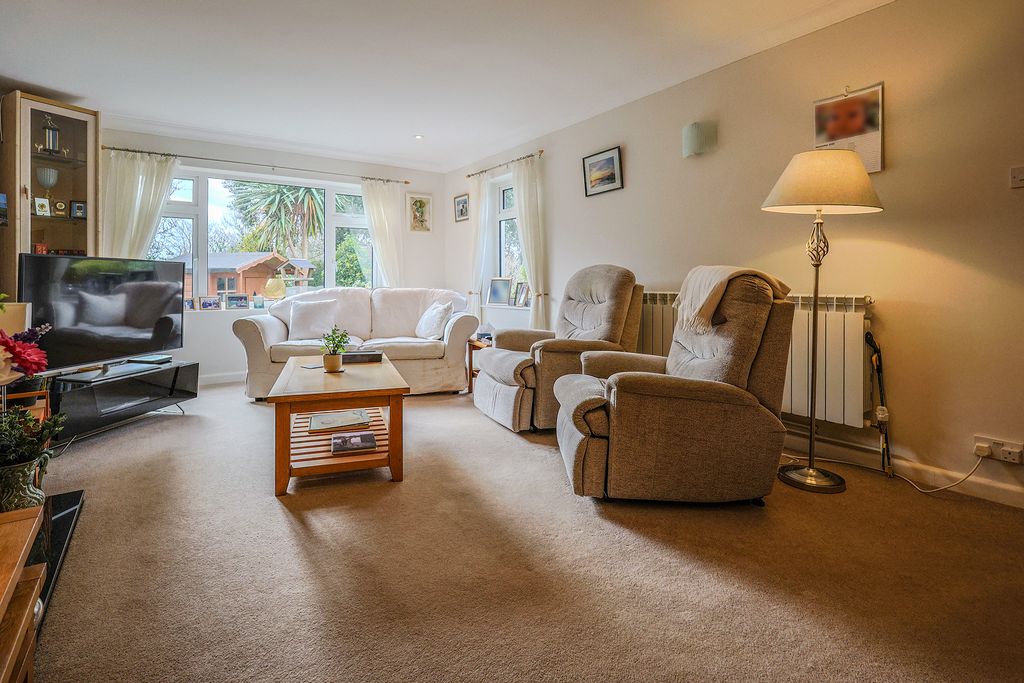 Property photo 3 of 25 Photo 2