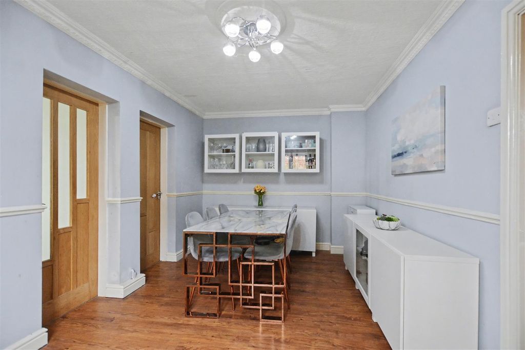 Property photo 3 of 19 Dining Room_1.Jpeg