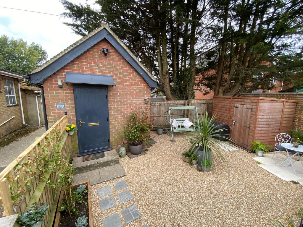 Property photo 1 of 7