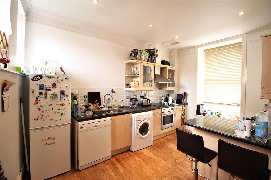 Property photo 3 of 8 Picture No. 05