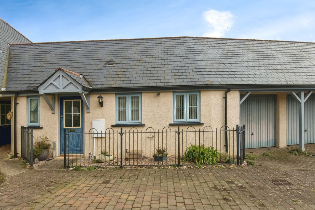 Property photo 1 of 17 Photography