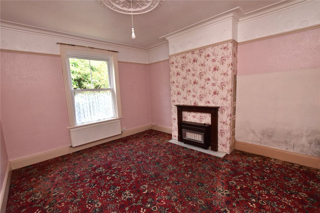 Property photo 3 of 14 Picture No. 02