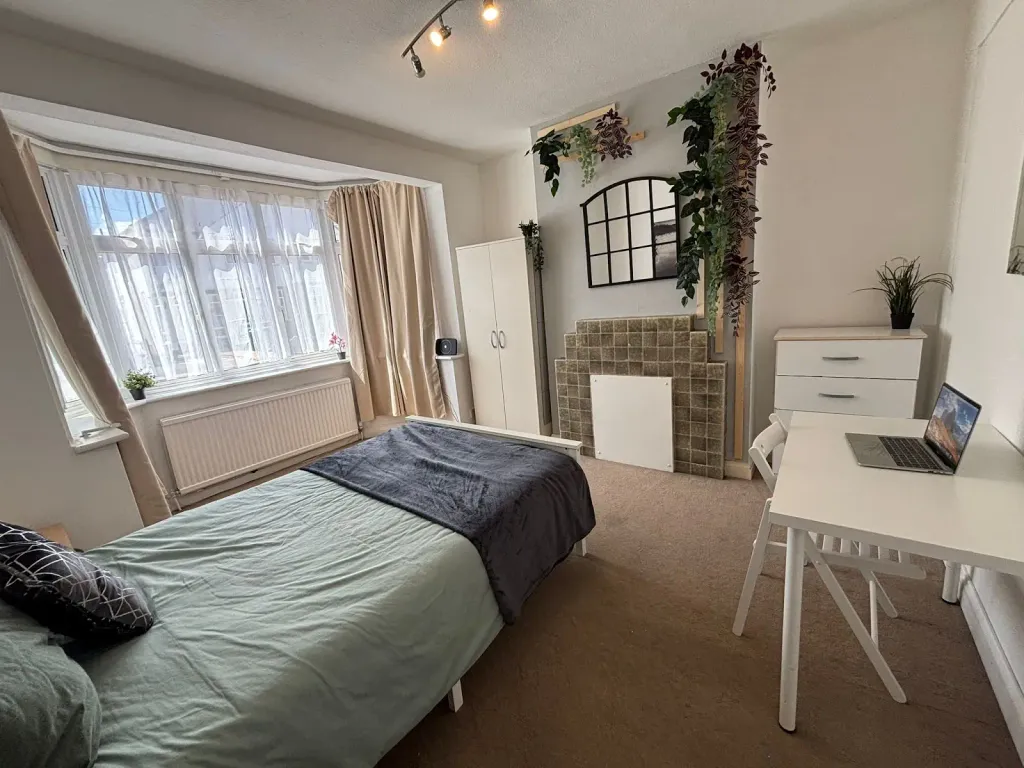 Property photo 2 of 12
