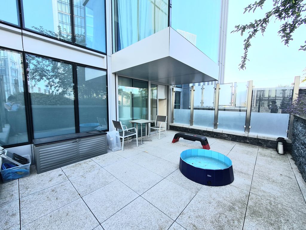Property photo 3 of 12