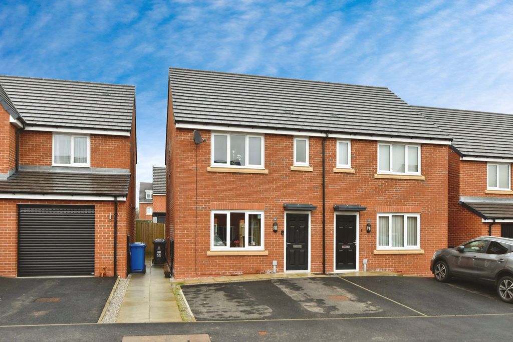 Property photo 1 of 17 Photography