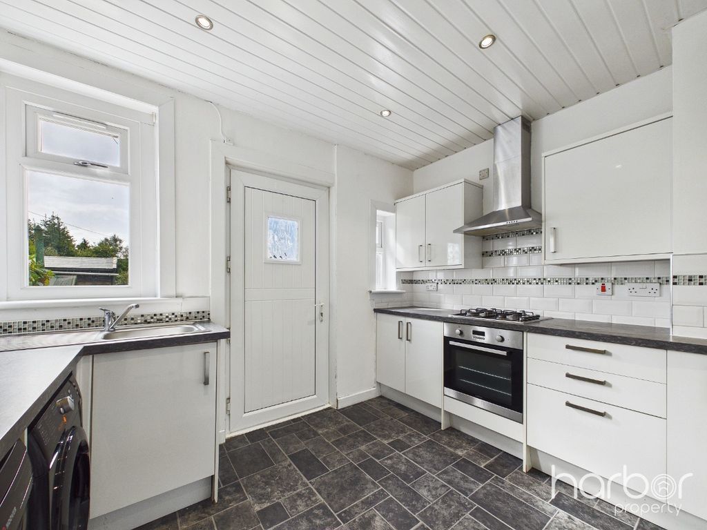 Property photo 3 of 13 5432356