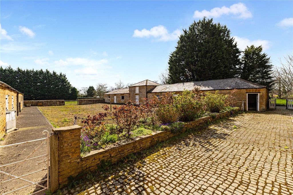 Property photo 3 of 42 Picture No. 38