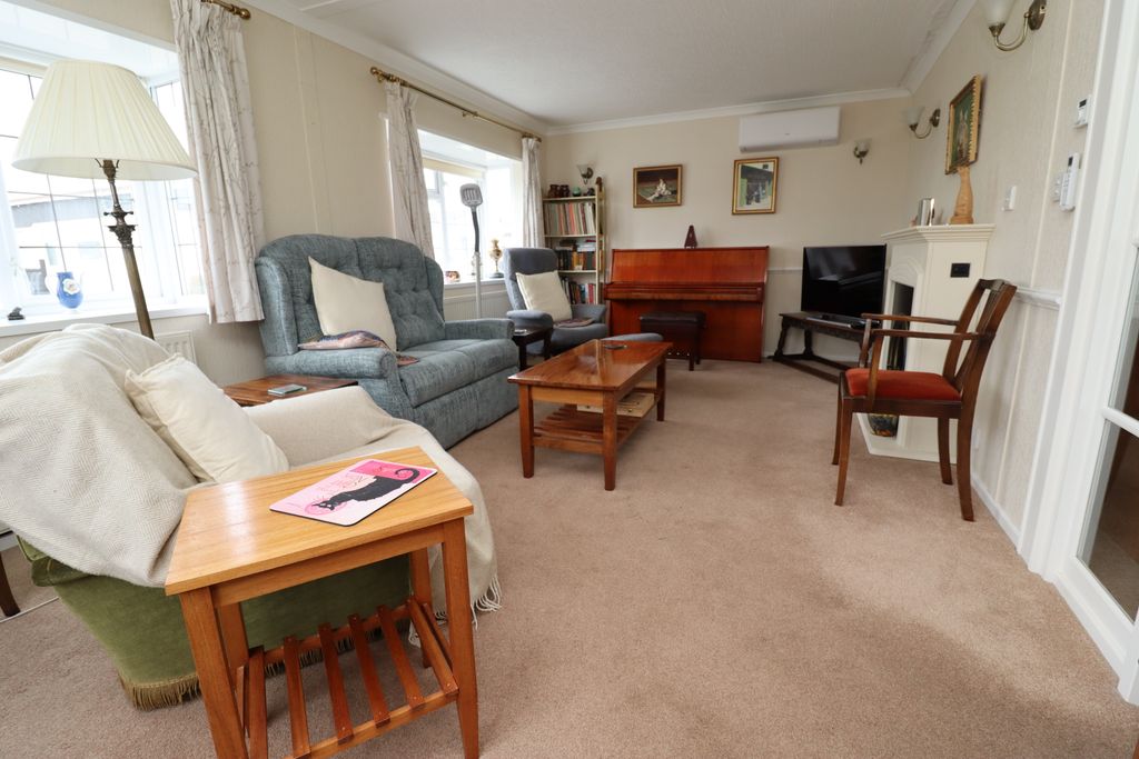 Property photo 2 of 15 Img_9584