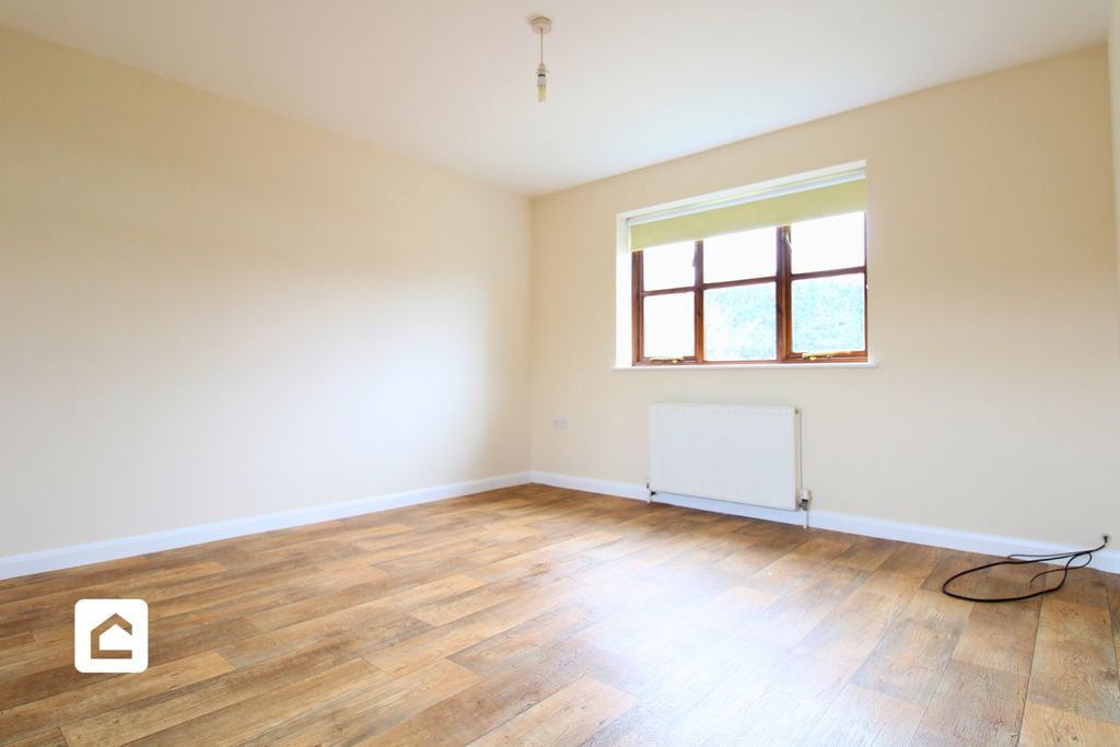 Property photo 2 of 11 2