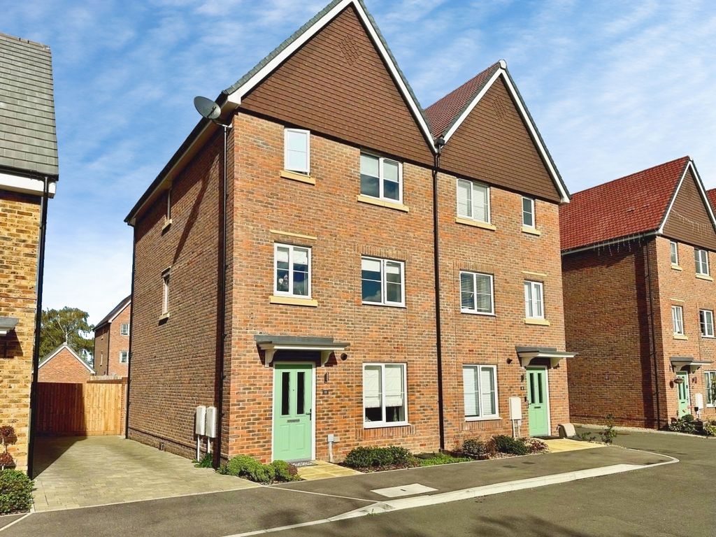 Property photo 1 of 20 Pbox-Img.Jpg