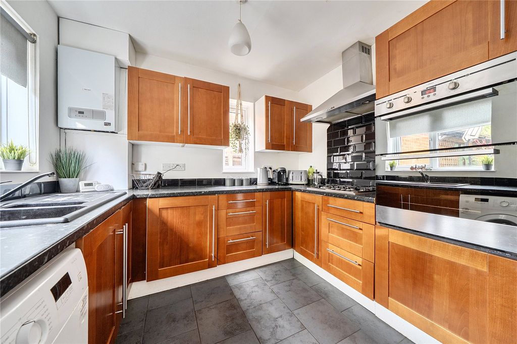 Property photo 3 of 24 Kitchen