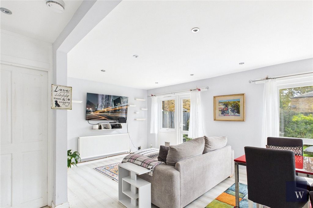 Property photo 2 of 17 Picture No. 02