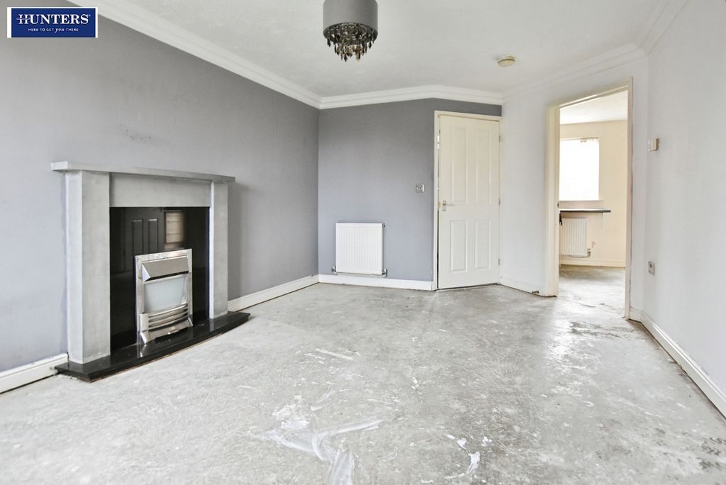 Property photo 3 of 14 Living Room