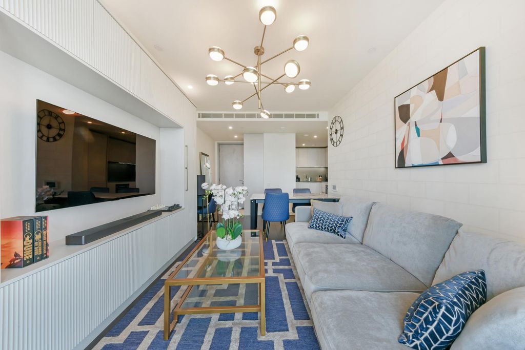 Property photo 2 of 25