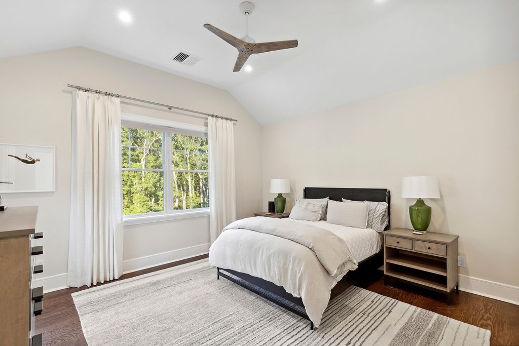 Property photo 2 of 5 <Alttext/>