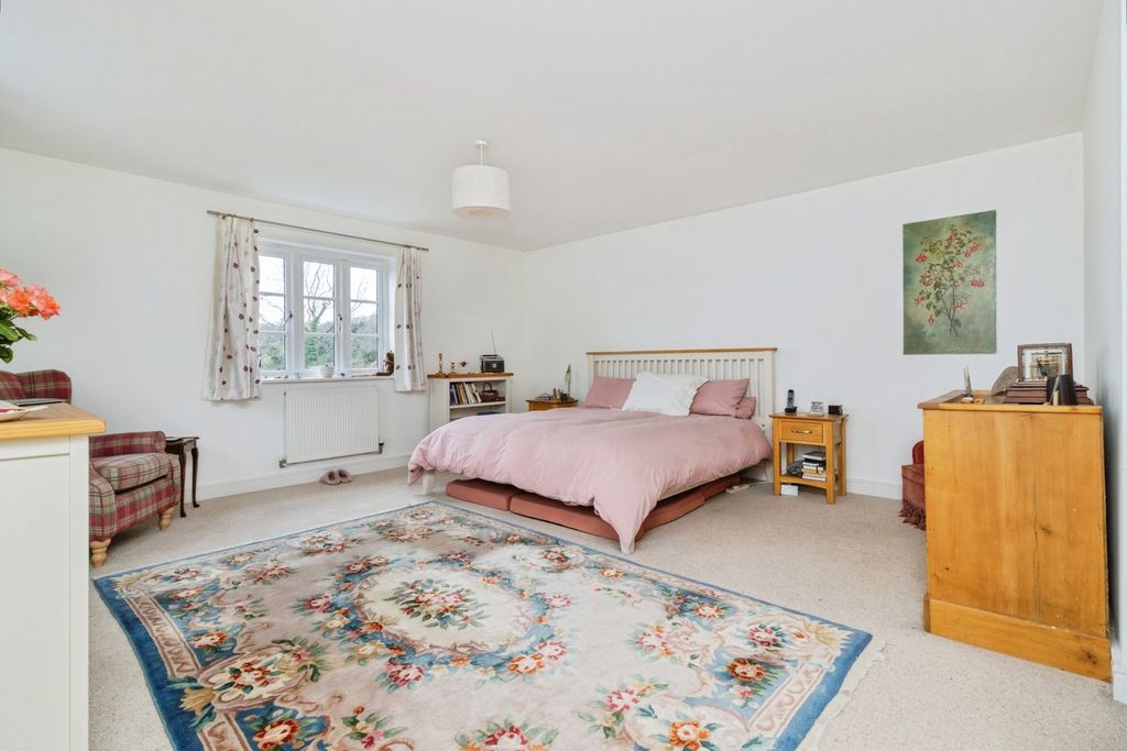 Property photo 3 of 27 Photo